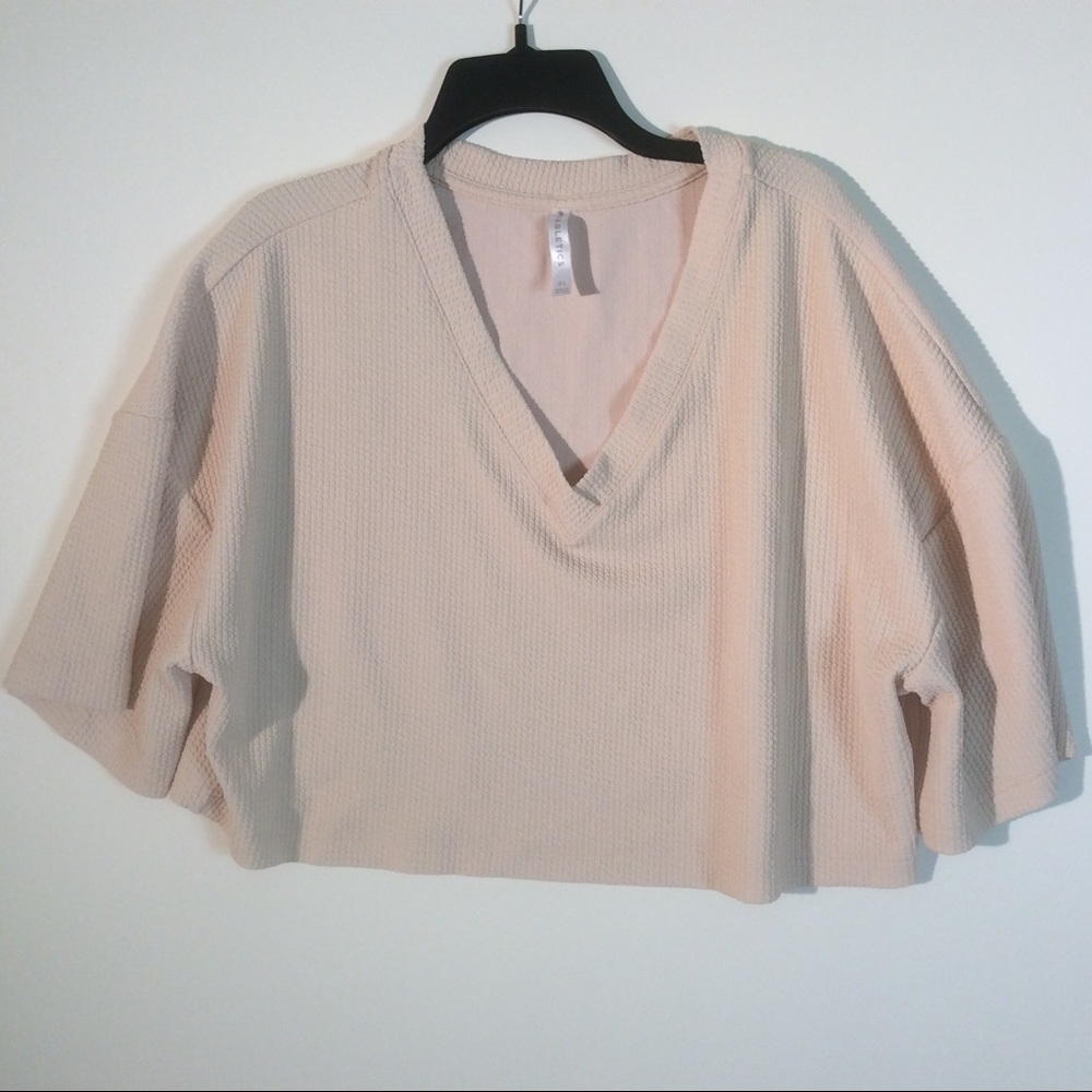 Fabletics Beige Textured Cropped Crop Top Wide V Neck Short Sleeves Pullover